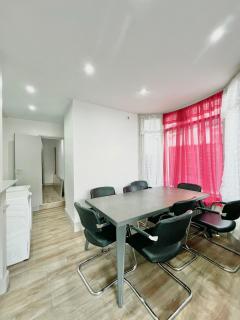 Spacious House in Surrey Quay - 1
