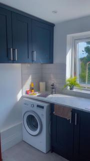 Modern City Flat, Walk to Hatfield House, Trains and University - 9