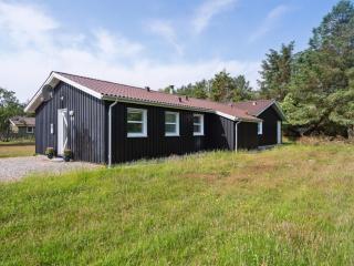 Holiday Home Ingebore - 700m from the sea by Interhome - 6