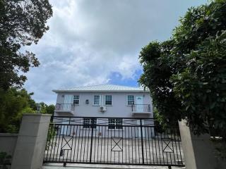 3-bedrooms Suite Next to Grace Bay - 9