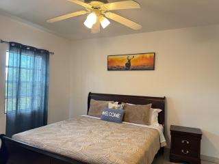 3-bedrooms Suite Next to Grace Bay - 5