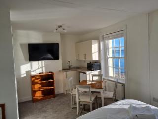 Horizon Sea View Suite - 4