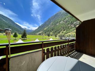 Pure Comfort! Entire Apartment with Abundant Space near Zermatt with parking! - 0