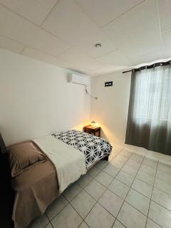 Casa vacacional en Salinas en Urb privada con parqueo piscina y jacuzzi - 2