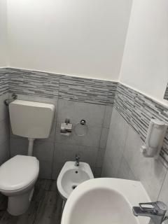 Garibaldi Rooms 2 - 9