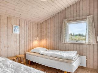 Holiday Home Hughe - 200m from the sea by Interhome - 8
