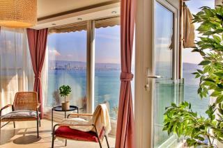 Sea View 3BR Flat – Steps from Coast Road - 4