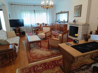 Cozy Garden House - 1