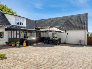 Apartment Veronica - 700m from the sea by Interhome - 5