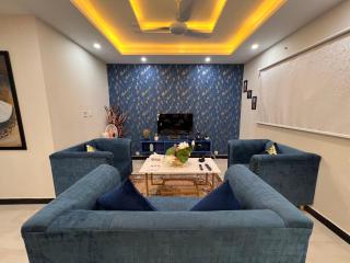 Peaceful 2BHK Retreat near Tourist Hotspots - 6