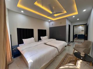 Peaceful 2BHK Retreat near Tourist Hotspots - 4