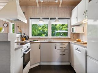 Holiday Home Jorinde - 1km from the sea by Interhome - 2