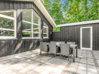 Holiday Home Patrice - 300m from the sea by Interhome - 2