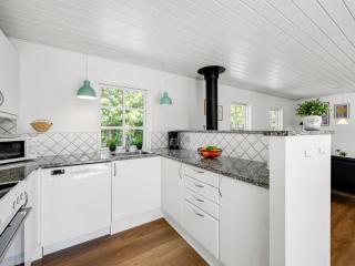 Holiday Home Holga - 400m from the sea by Interhome - 2