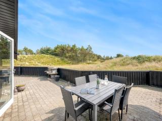 Holiday Home Emin - 700m from the sea by Interhome - 4