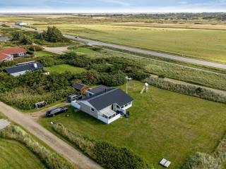 Holiday Home Hejdi - 650m from the sea by Interhome - 5