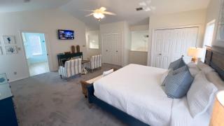 Tranquil Turquoise Retreat home - 3