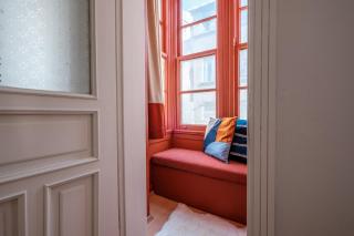 Stylish Balcony Apartment 5 Mins to Taksim - 1