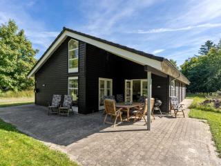 Holiday Home Kringfod - 590m from the sea by Interhome - 5