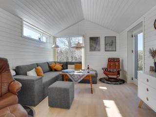 Holiday Home Fredrikke - 50m from the sea by Interhome - 2