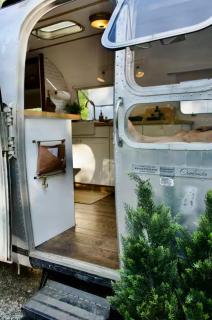 Cozy Airstream Glamping Hammock Fire Pit Vibes - 7