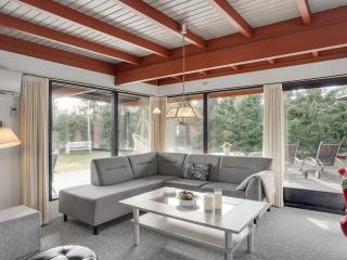Holiday Home Polina - 800m from the sea by Interhome - 2