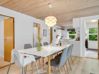 Holiday Home Fergie - 400m from the sea by Interhome - 2