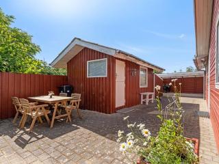 Holiday Home Mina - 1-4km from the sea by Interhome - 6