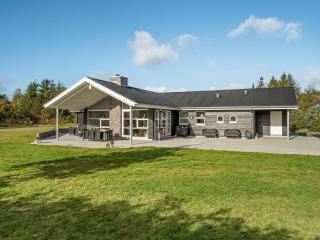 Holiday Home Geri - 700m from the sea by Interhome - 5