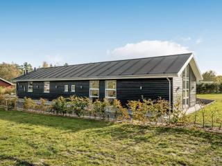 Holiday Home Geri - 700m from the sea by Interhome - 6