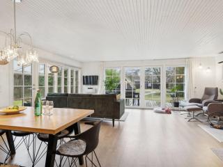 Holiday Home Astrid - 875m from the sea by Interhome - Hals - 1