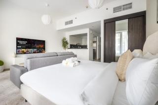 StayShort - Dubai Marina sleeps 4 with Water Views! - 9