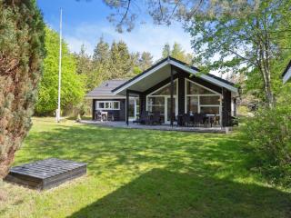 Holiday Home Hejdi - 350m from the sea by Interhome - 5