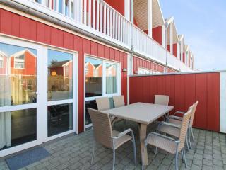 Apartment Aghi - 800m from the sea by Interhome - 1