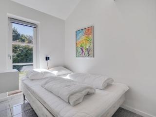 Holiday Home Ralda - 590m from the sea by Interhome - 1