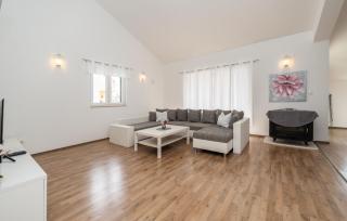 Villa S by Villas Guide - 1
