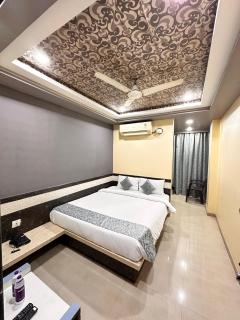 Hotel Diamond Executive - Solapur - 9