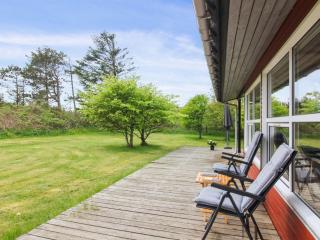 Holiday Home Leif - 550m from the sea by Interhome - 5