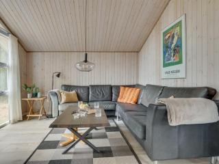 Holiday Home Sighbiorn - 950m from the sea by Interhome - 9