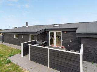 Holiday Home Eevert - 300m from the sea by Interhome - 8
