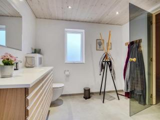 Holiday Home Eevert - 300m from the sea by Interhome - 1