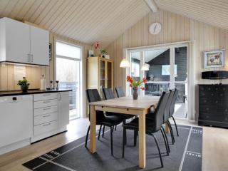 Holiday Home Henriete - 3-5km from the sea by Interhome - 4