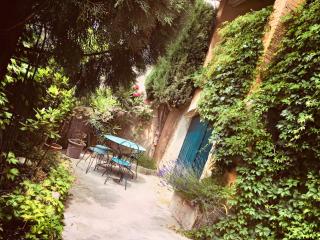 La Maison près de la Fontaine - 1