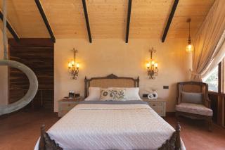 EKOSTAY - Peach Grove Villa - 3kms away from Calangute and Baga Beach - 1