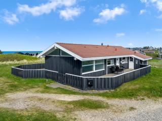Holiday Home Venja - 200m from the sea by Interhome - 2