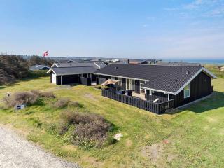 Holiday Home Paul - 100m from the sea by Interhome - 7