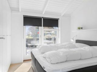 Holiday Home Paul - 100m from the sea by Interhome - 2