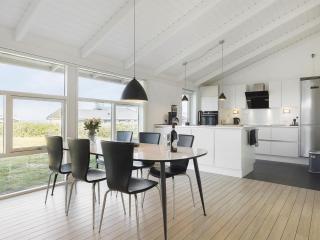 Holiday Home Paul - 100m from the sea by Interhome - 9