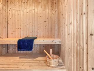 Holiday Home Alfuin - 500m from the sea by Interhome - 5