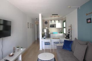 OceanEye Apartment with heated pool - 3
